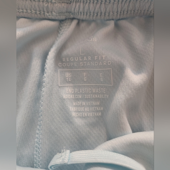 Girls Adidas shorts - Picture 5 of 5